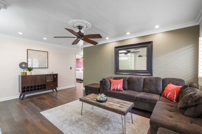 Building Photo - 4633 Marine Ave