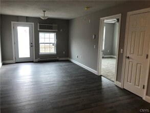 Building Photo - 1223 Tulip St