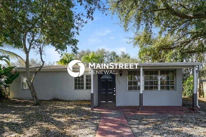 Primary Photo - 3 Bedroom Pet-Friendly Home in West Park, ...