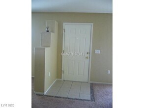 Building Photo - 2050 N Los Feliz St