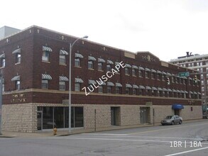 Building Photo - 101 SE 2nd St