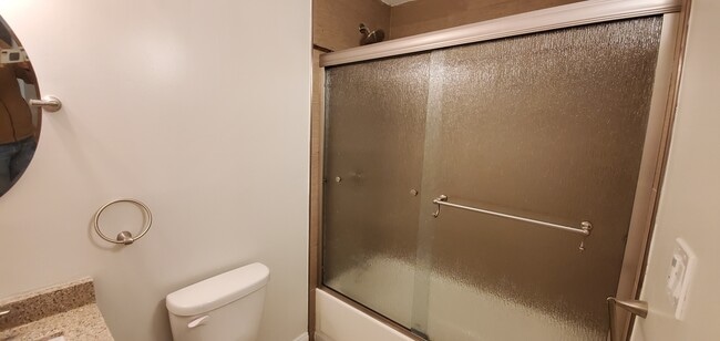 Bathroom - 10 Rutledge St