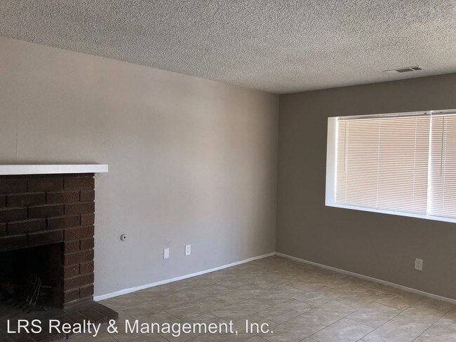 Foto del edificio - 16037 Sago Rd