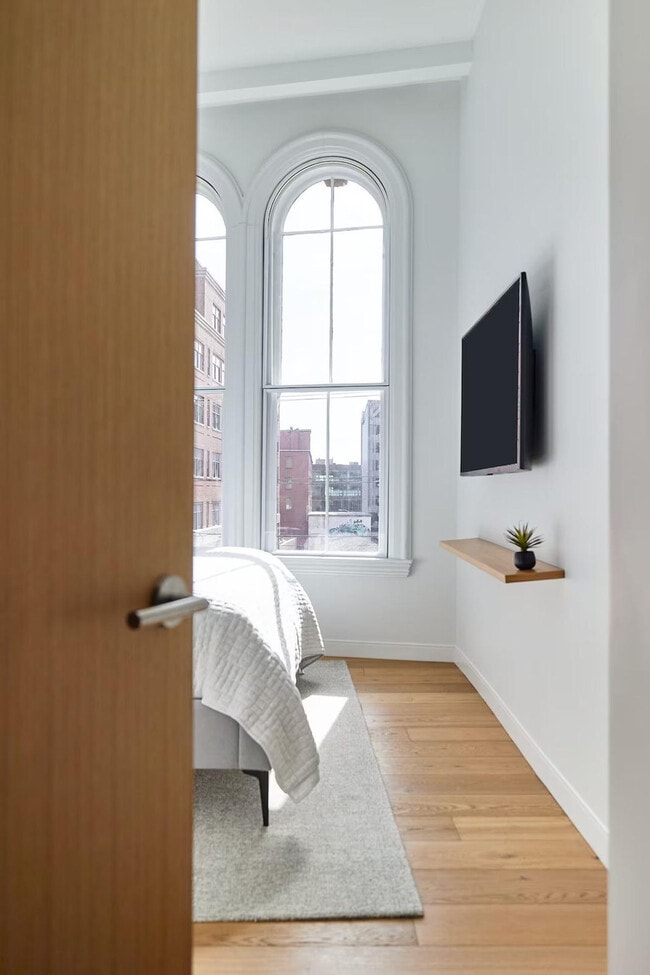 Building Photo - 121 Middle St