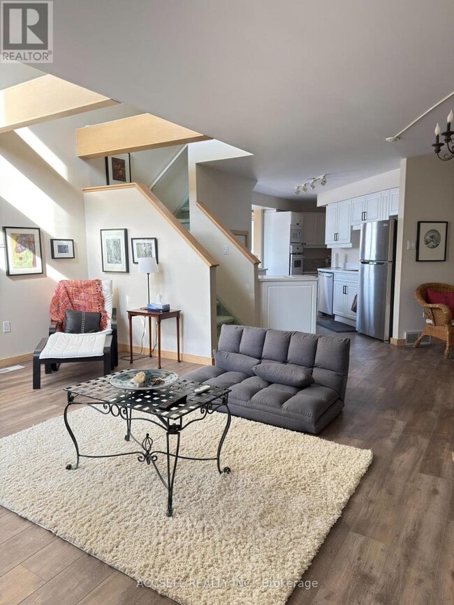 Building Photo - 374 Edith Cavell Blvd