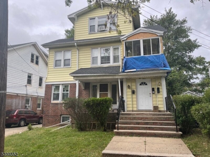112-114 Vassar Ave Unit 1