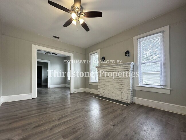 Foto del edificio - 2899 Dignan St