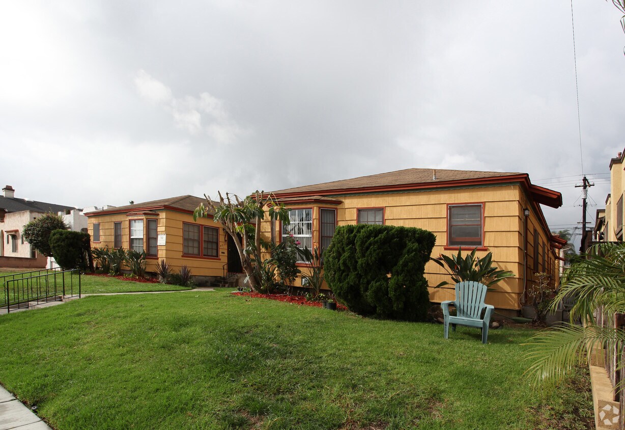 Foto del edificio - 4030-4040 Iowa St