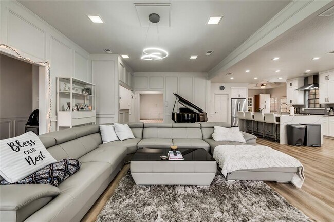 Building Photo - 6930 Rocky Top Cir