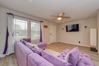 Building Photo - 9722 Cargill St