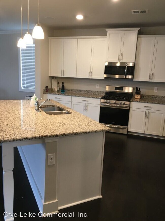 Building Photo - 5 br, 3.5 bath House - 6326 Hickory Bell Dr.