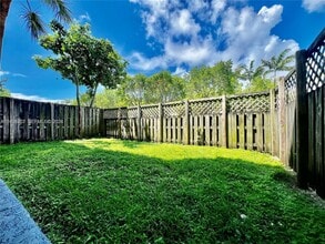 Building Photo - 5201 Geneva Ct