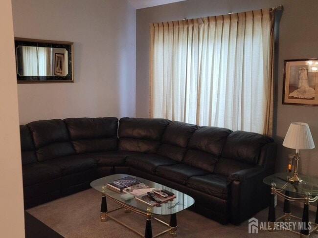 Foto del edificio - 213 Nathan Dr