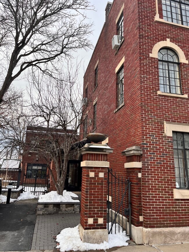 Foto del edificio - 30 Jay St