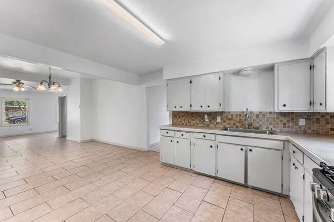 Building Photo - CENTRAL CITY FOUR BEDROOM TWO BATH HOUSE!