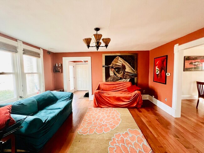 Foto del edificio - 2919 Harvey St