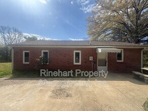 Building Photo - 866 State Rd 316