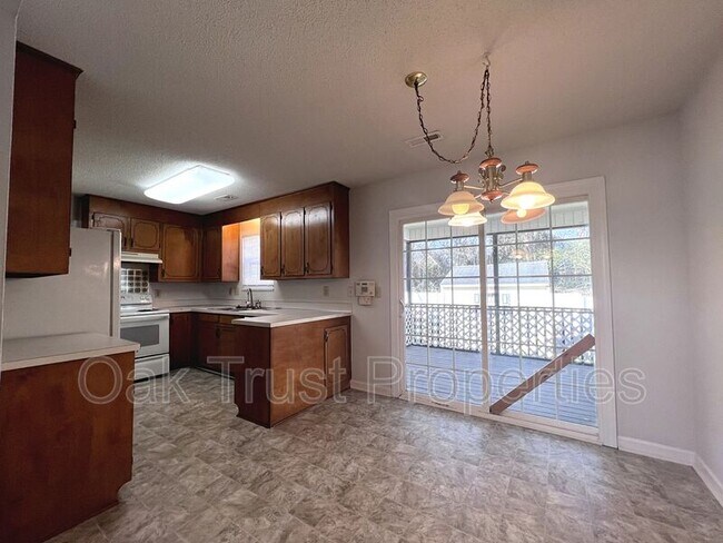 Foto del edificio - 6649 Bent Creek Dr