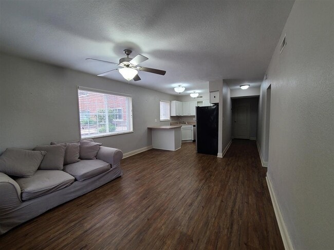 Foto del edificio - 400 Grandview Ct
