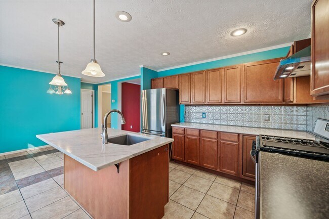 Foto del edificio - PRIVATE Charming property with acreage nex...