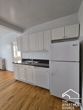 Building Photo - 2849 W Berteau Ave