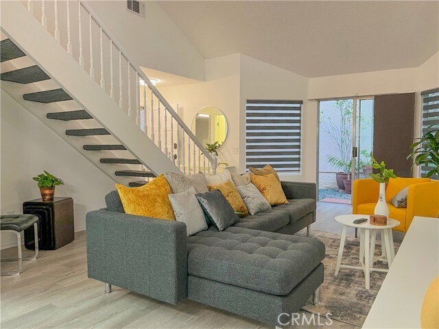 Foto del edificio - 14 Encinitas Ct