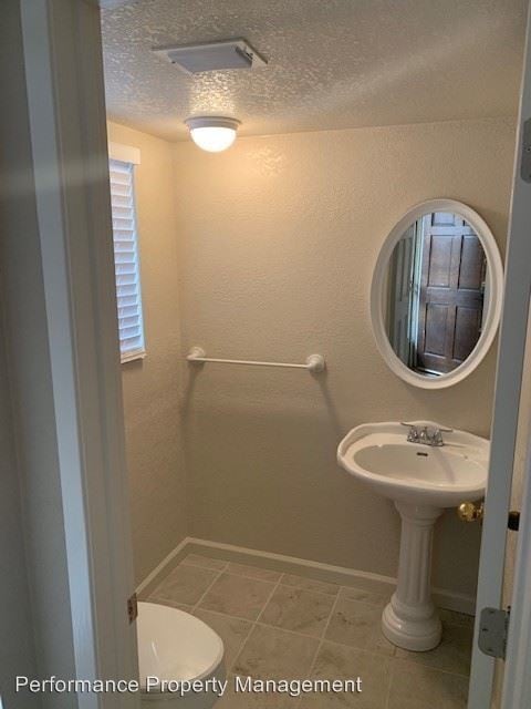 Building Photo - 4 br, 3 bath House - 4101 Pinewood Lake Dr