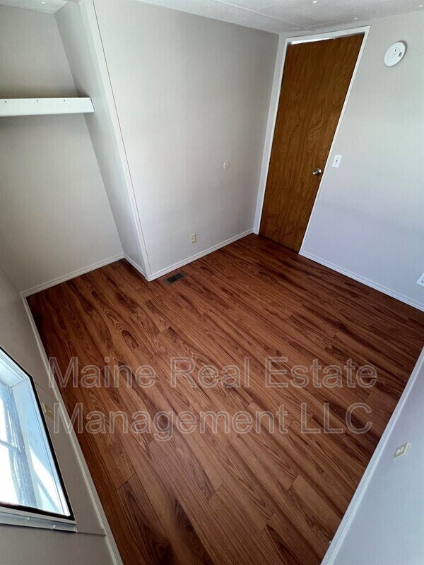 54 Pheasant Hill Trailer Park, Milford, ME 04461 House Rental in