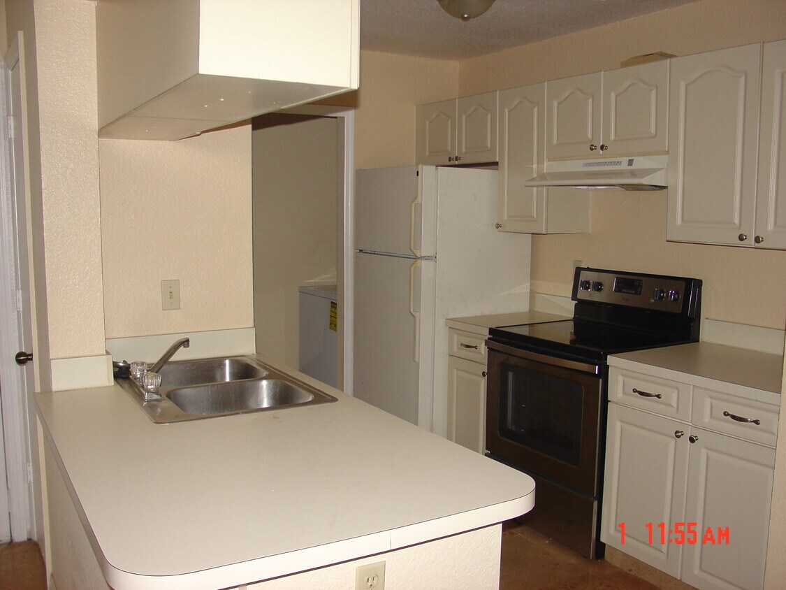 Foto principal - 2550 N Alafaya Trl