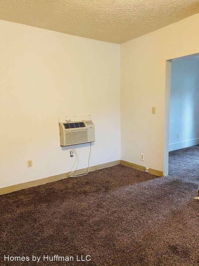 Building Photo - 1 br, 1 bath House - 1322 E. Illinois Street