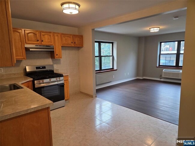 Building Photo - 2401 Bergenline Ave