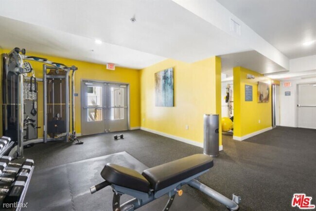 Building Photo - 3 br, 2 bath Condo - 436 S Virgil Ave Apt 506