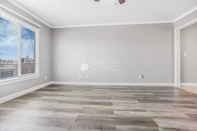 Building Photo - 501 Velasco Ave