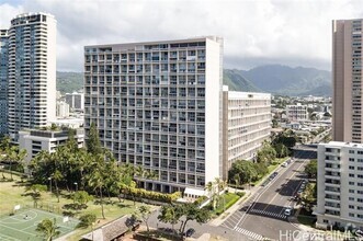Building Photo - 500 University Ave