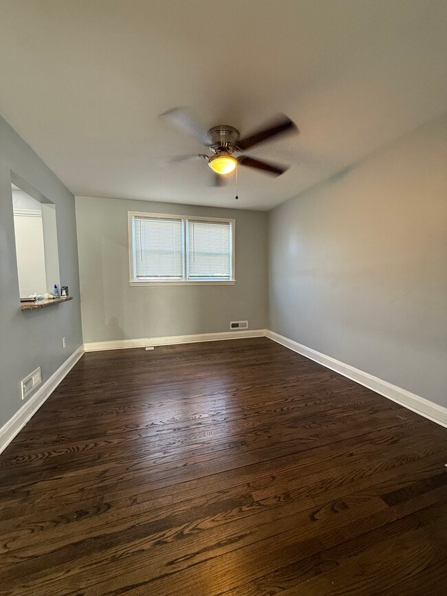 Foto del edificio - 613 S Beechfield Ave