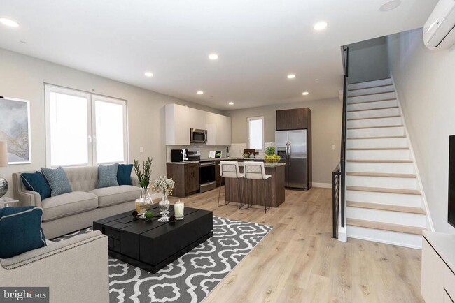 Building Photo - 2417 N Hancock St