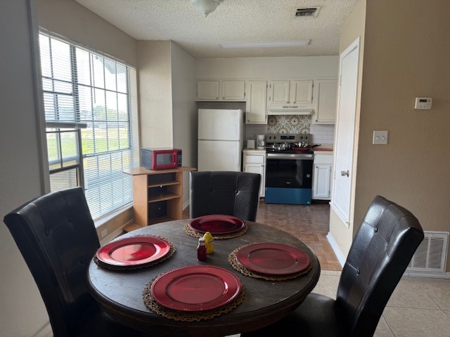 Primary Photo - Room in Apartment on Starcrest Dr