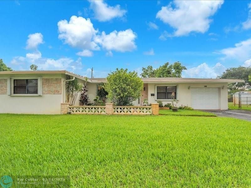 Foto principal - 4880 NW 9th St