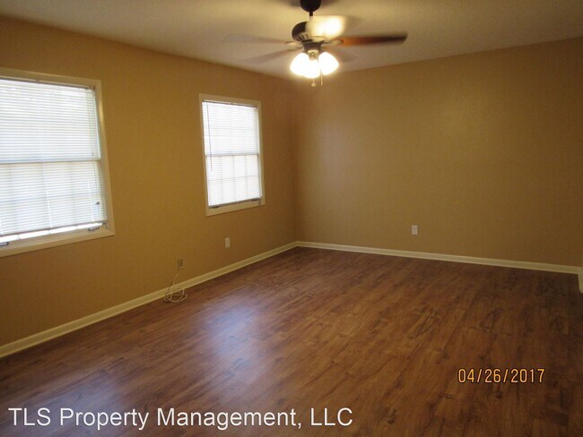 Foto del edificio - 3 br, 2 bath House - 421 Douglas Brown Cir...