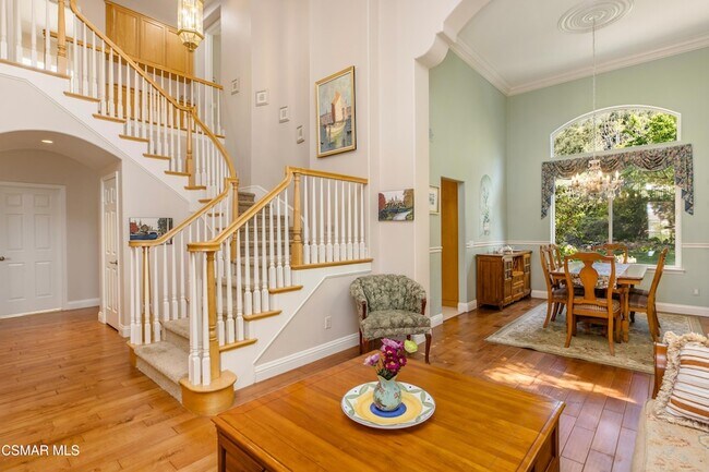 Foto del edificio - 6285 Deerhill Rd
