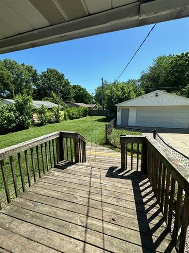 Foto del edificio - 1102 N Lincoln Ave