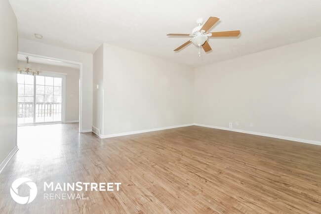 Building Photo - 206 Maple St