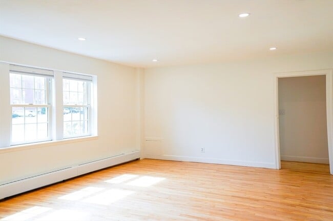 Photo - 33 Hammond Pond Pkwy Apartment