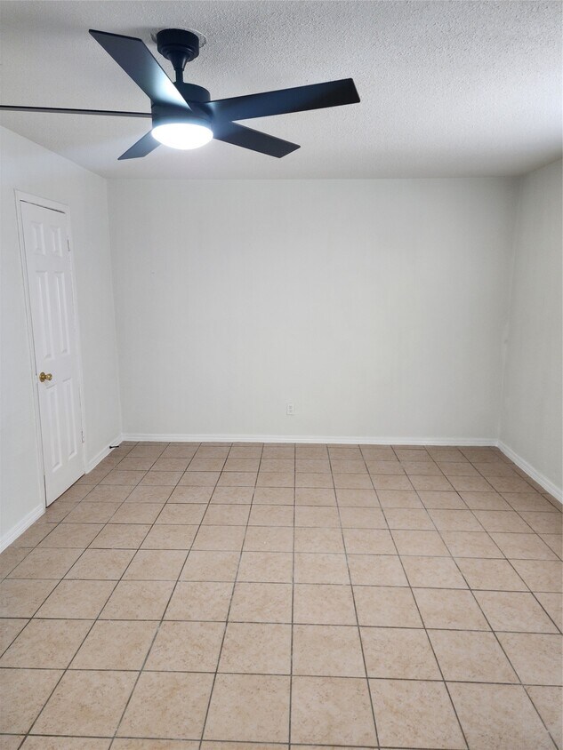 Foto del edificio - 14033 Garber Ln