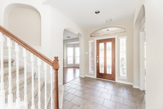 Building Photo - 15435 Stoneridge Park Ln