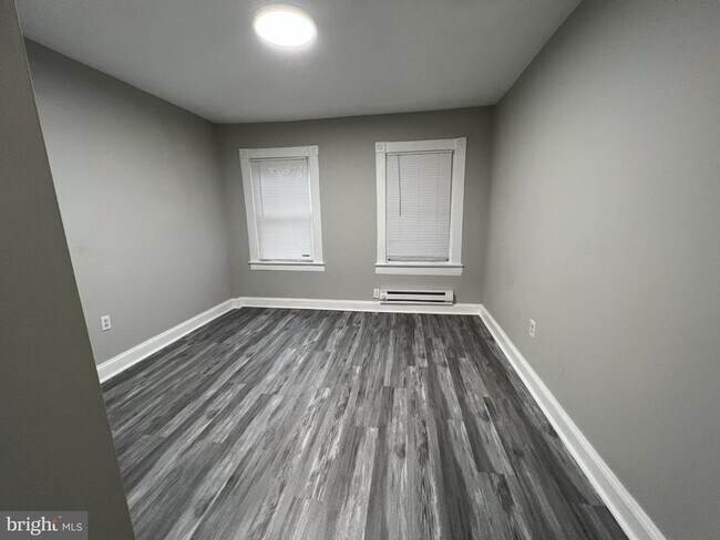 Building Photo - 5116 Craig Ave