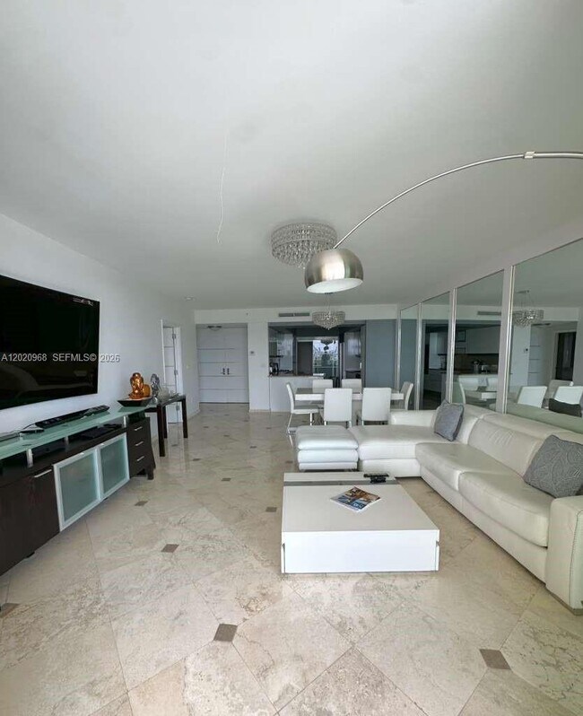 Foto del edificio - 1455 Ocean Dr