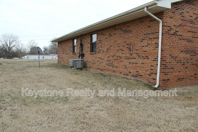 Foto del edificio - 1375 Thompsonville Ln