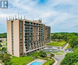 Building Photo - 2929 Aquitaine Ave