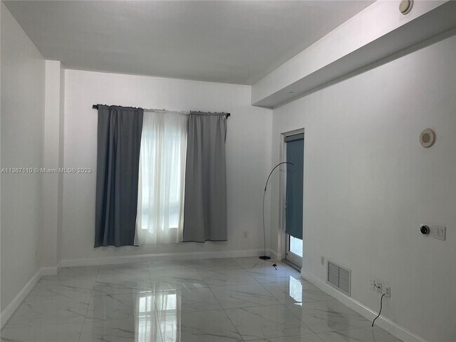 Building Photo - 7350 SW 89th St